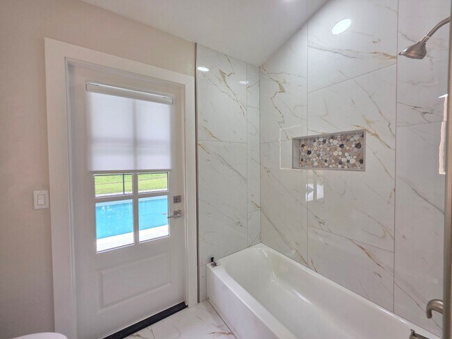 Building Photo - FOR RENT pool home, 3 bed 2 bath in The Quarries