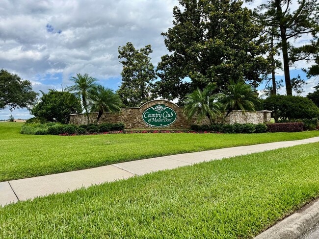 Building Photo - IMMACULATE 2 Bedroom / 2 Bathroom in Country Club of Mount Dora!