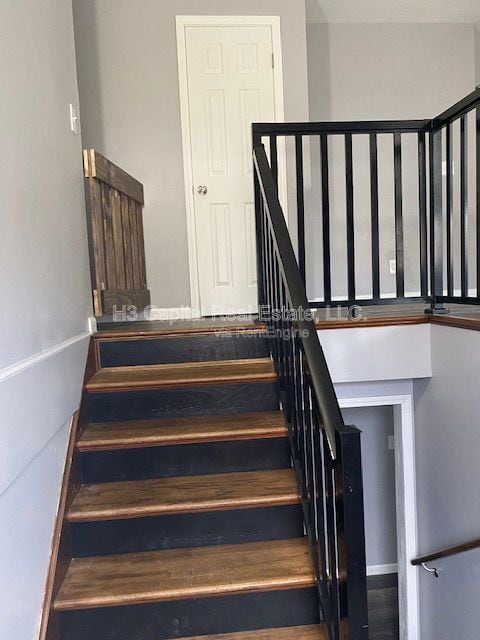 Building Photo - 217 Camelford Dr