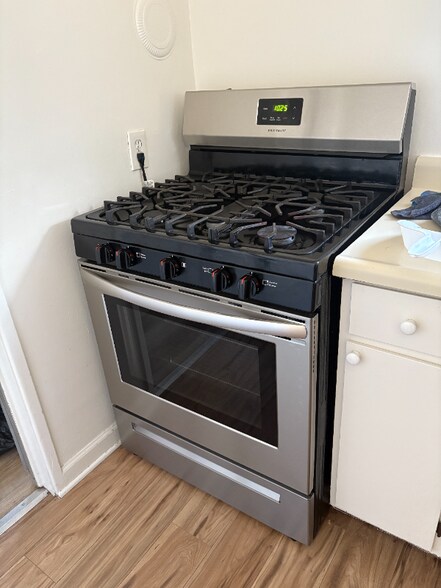 Building Photo - 1041 Kedith St