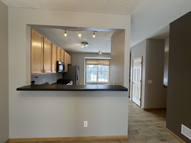 Building Photo - 405 Village Pkwy