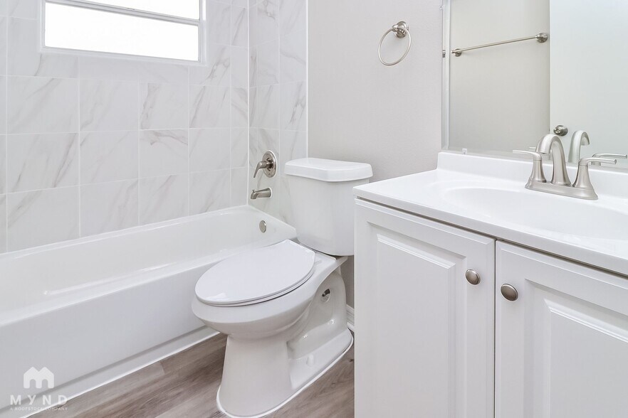 Building Photo - 7629 Tamarind Ave