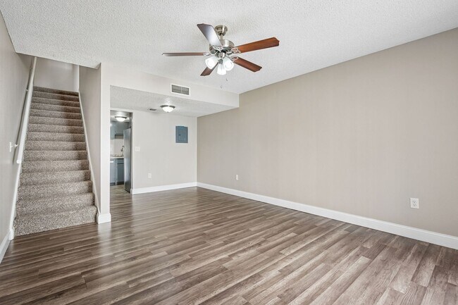 Building Photo - 4149 S Semoran Blvd