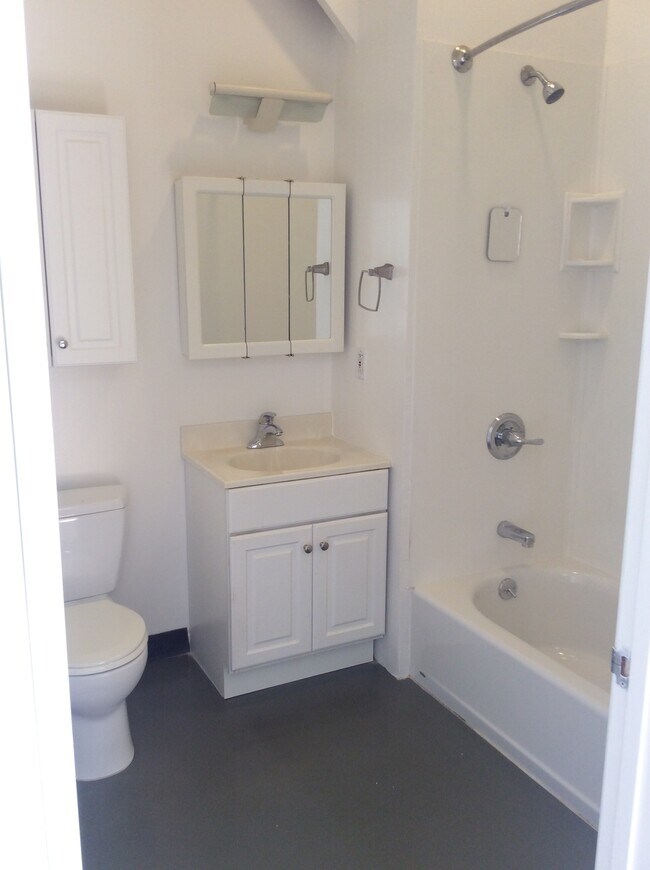 Building Photo - 601 Minnesota St