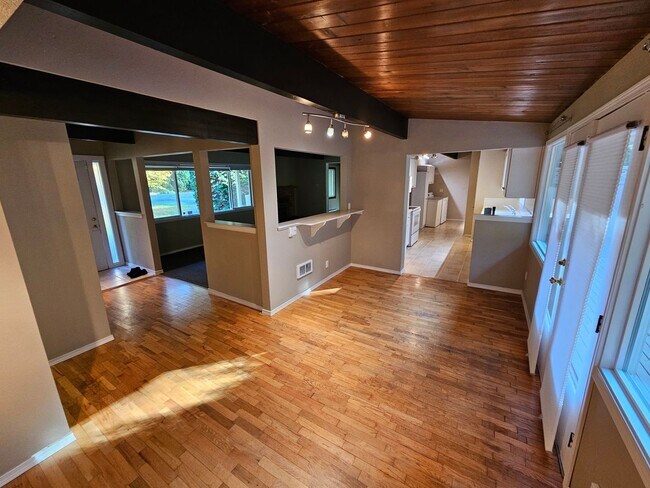 Building Photo - 8827 - Garland