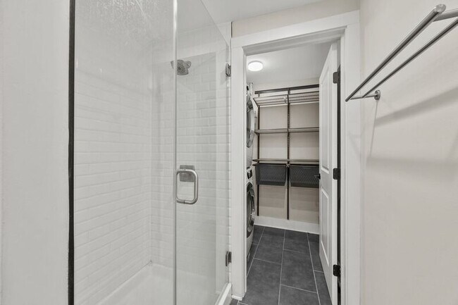 Building Photo - 1185 Gustavus Ln