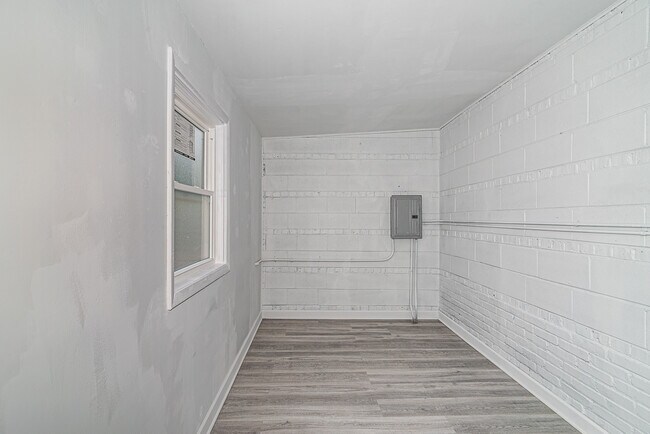 Building Photo - 4207 Main St