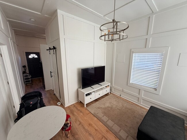 Building Photo - Remodeled One Bedroom Apartment in North Salem