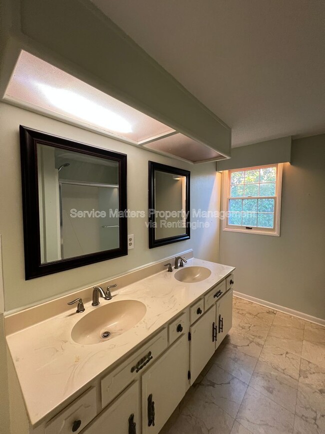 Building Photo - 1708 Briza Del Mar Dr