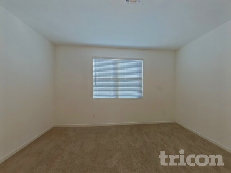 Building Photo - 13273 N 143rd Dr