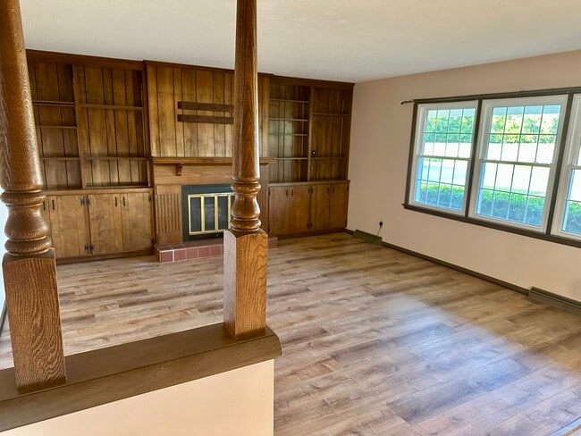 Building Photo - 5640 Tilly Rd