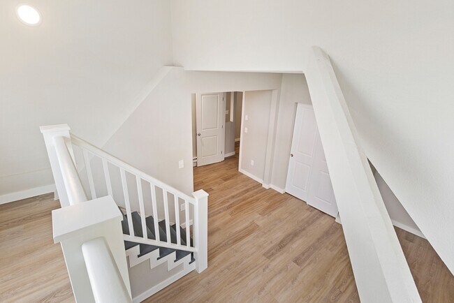 Building Photo - Charming 3BR Home in Heart of Tacoma - Mod...