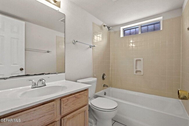 Building Photo - 12072 Autumn Gate Dr