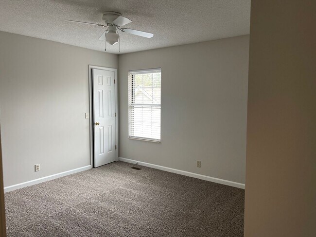 Building Photo - 1812 Barnwell Ct