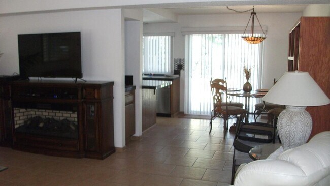 Building Photo - 49225 Eisenhower Dr
