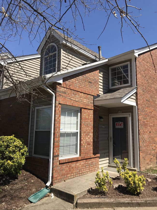 Building Photo - 324 Yorkshire Cir