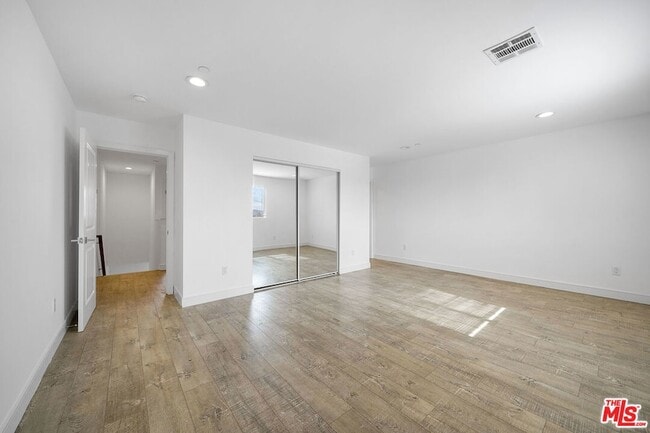 Building Photo - 14228 Sylvan St