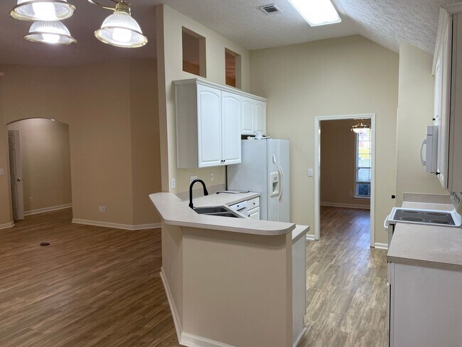 Building Photo - 618 Ridge Park Dr