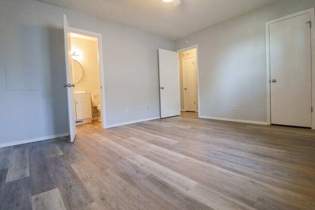Building Photo - 3 Bed 2 Bath Sand Springs