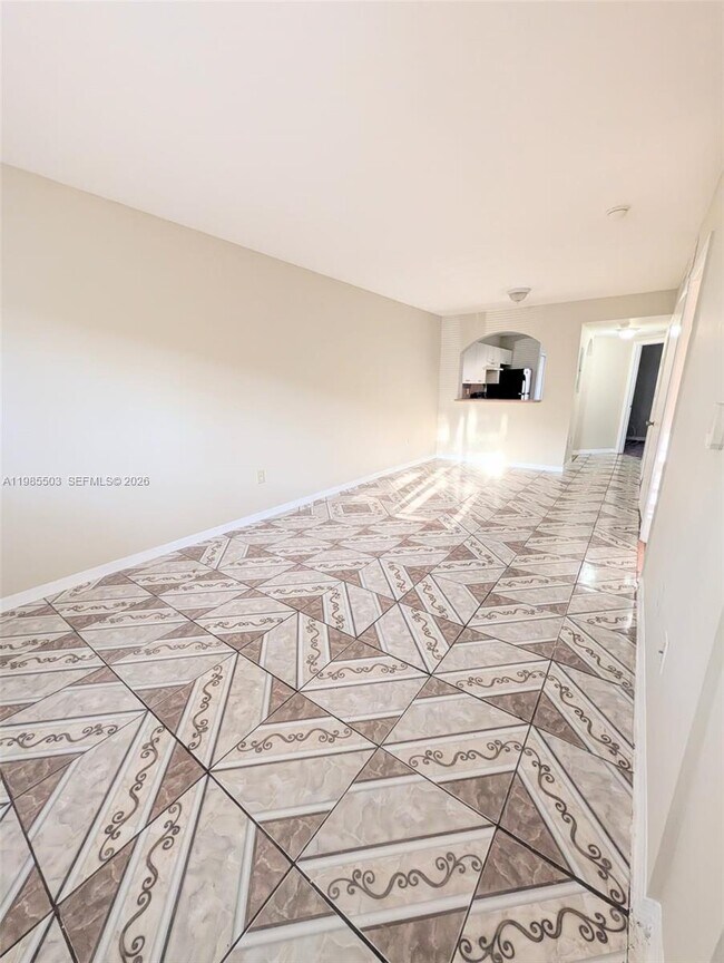 Building Photo - 945 NE 33rd Terrace