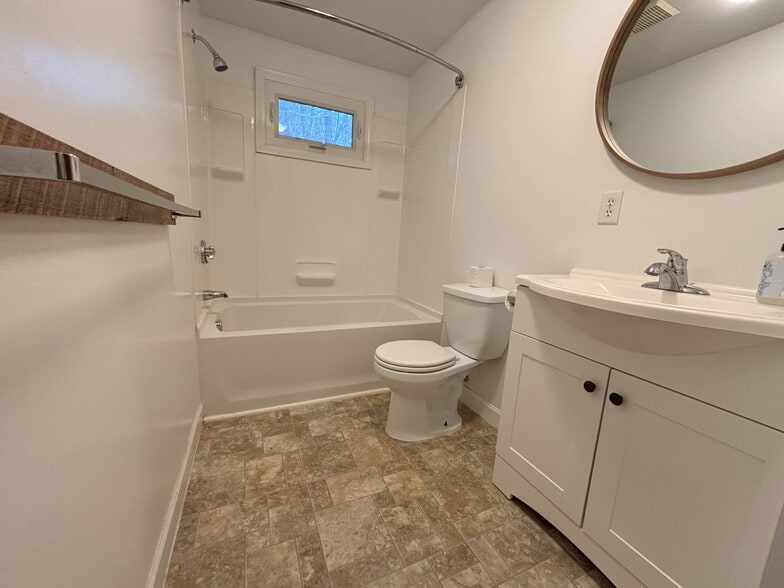 Full Bath - 2 Linda Ln