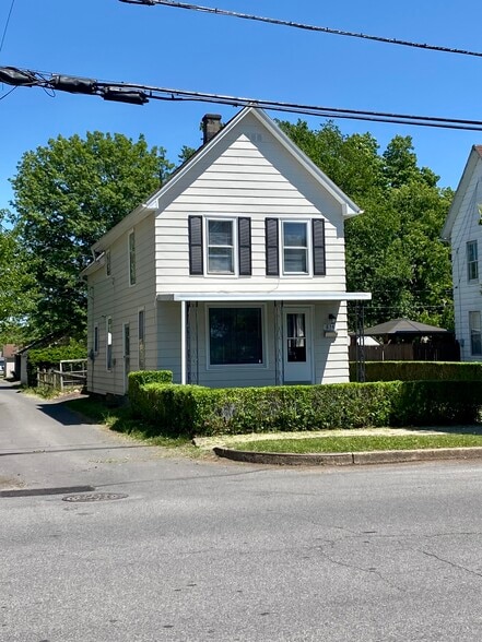 Primary Photo - 638 Grier St