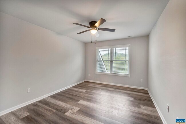 Building Photo - 151 Naylor Ln