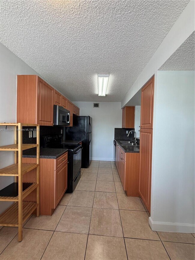 Building Photo - 9747 NW 48th Terrace