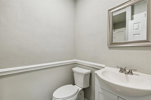 Building Photo - 4701 Calmont Ave