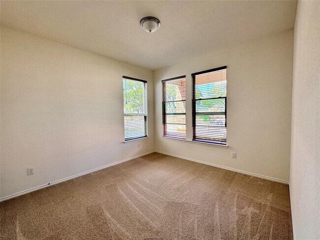 Building Photo - 1709 River Plateau Dr
