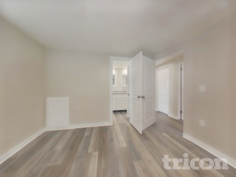 Building Photo - 7330 Cass Cir