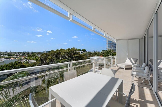 Building Photo - 9001 Collins Ave