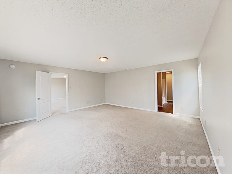 Building Photo - 7921 Crackling Ln