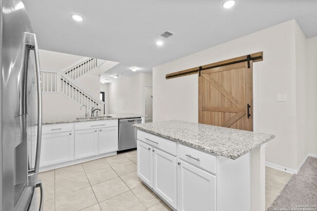 Building Photo - 9219 Cook Crk