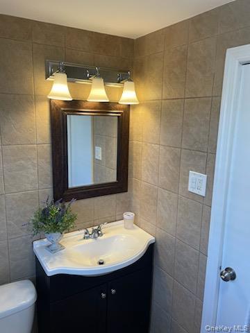 Building Photo - 214 Covert Ave