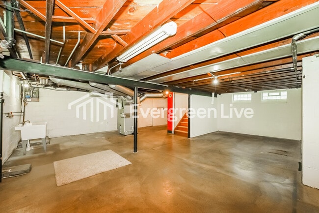 Building Photo - 4777 E 93rd St