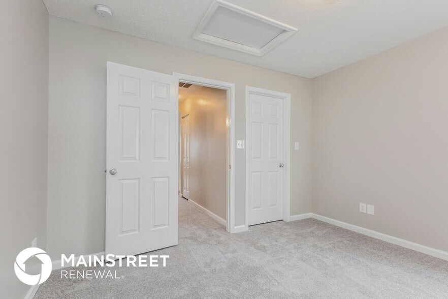 Building Photo - 2016 Spring Creek Dr