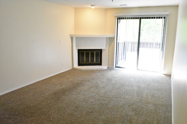 Building Photo - 1340 Brook St