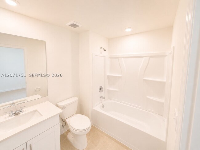 Building Photo - 17293 Cantu Ct