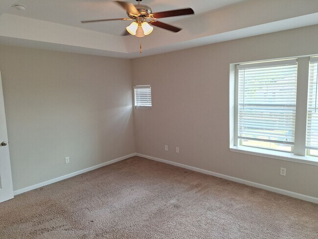 Building Photo - Wonderful Two Story Four Bedroom Home in Northeast Columbia!