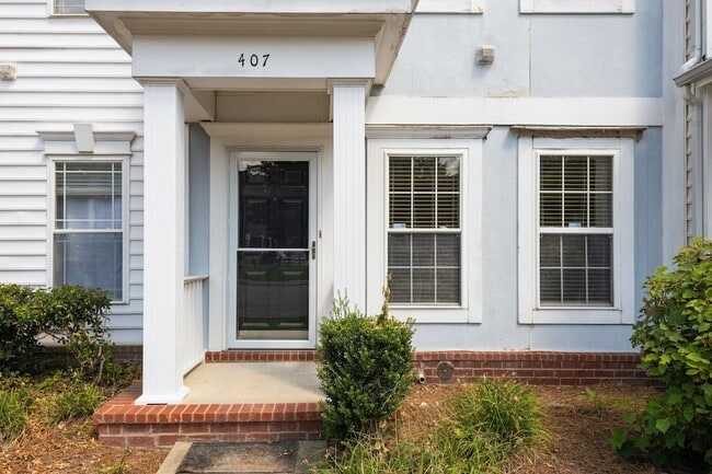 Building Photo - 4316 Summercrest Blvd