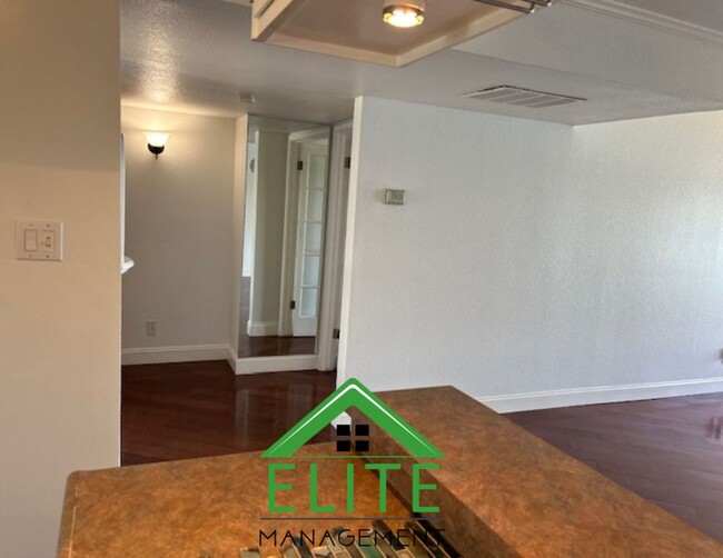 Building Photo - 3790 W Benjamin Holt Dr