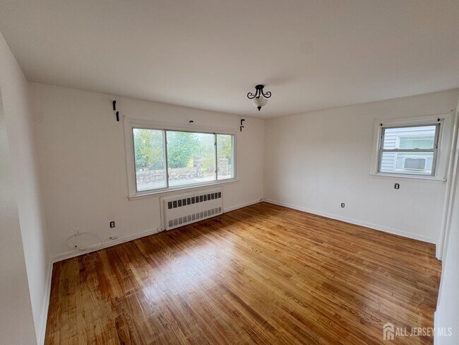 Building Photo - 304 Woodcliff Ave