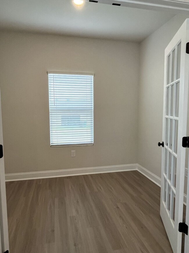 Building Photo - Brand New 3 Bedroom Ranch in East Charlotte