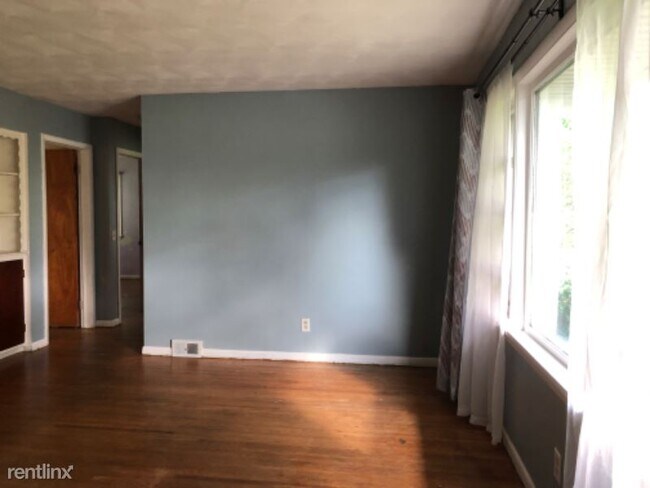 Building Photo - 4 br, 2 bath House - 480 Calkins Road