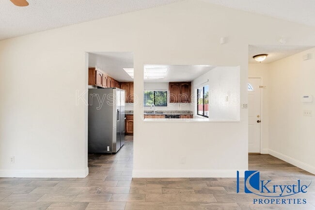 Building Photo - 1366 Matthew Dr