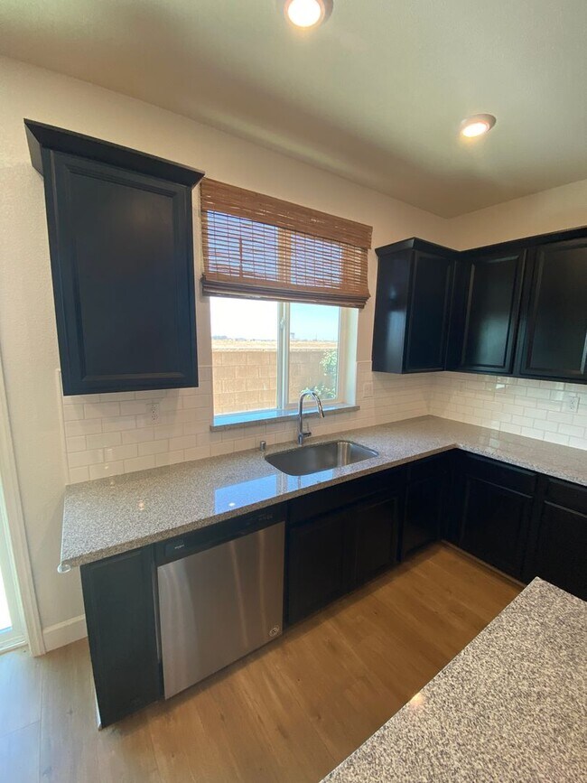 Building Photo - Beautifully upgraded Rocklin 4 Bedroom Home with Owned 15 Panel 5kwh Solar!