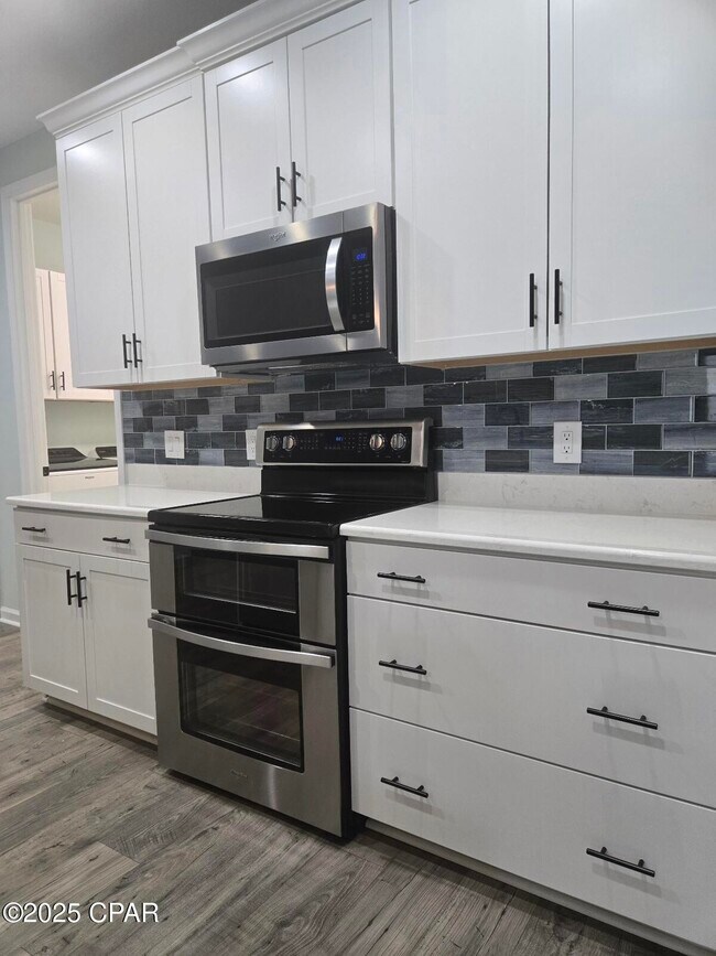 Building Photo - 8676 Coral Reef Wy