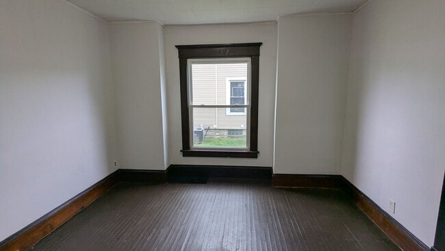 Building Photo - Charming Home for Rent in Scenic Canton: Y...