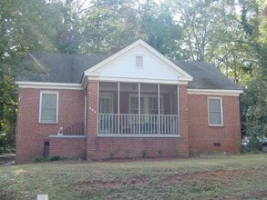 Building Photo - House on Burnett St